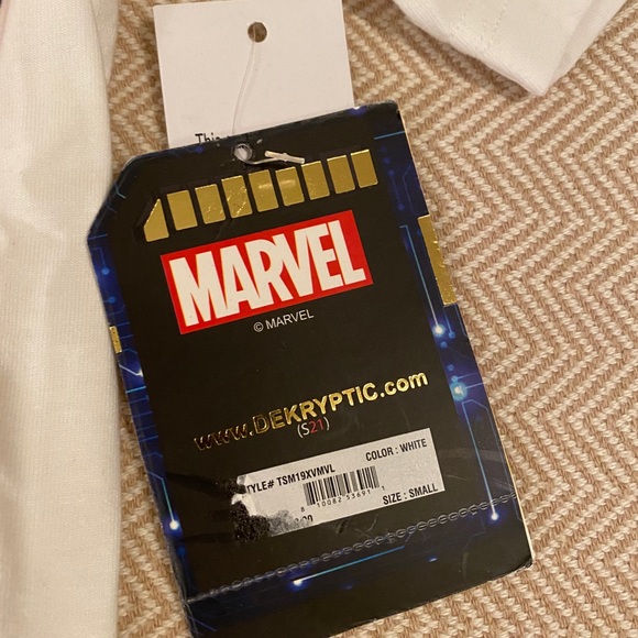 Marvel deKRYPTIC Custom Wolverine T Shirt NWT - Picture 11 of 16